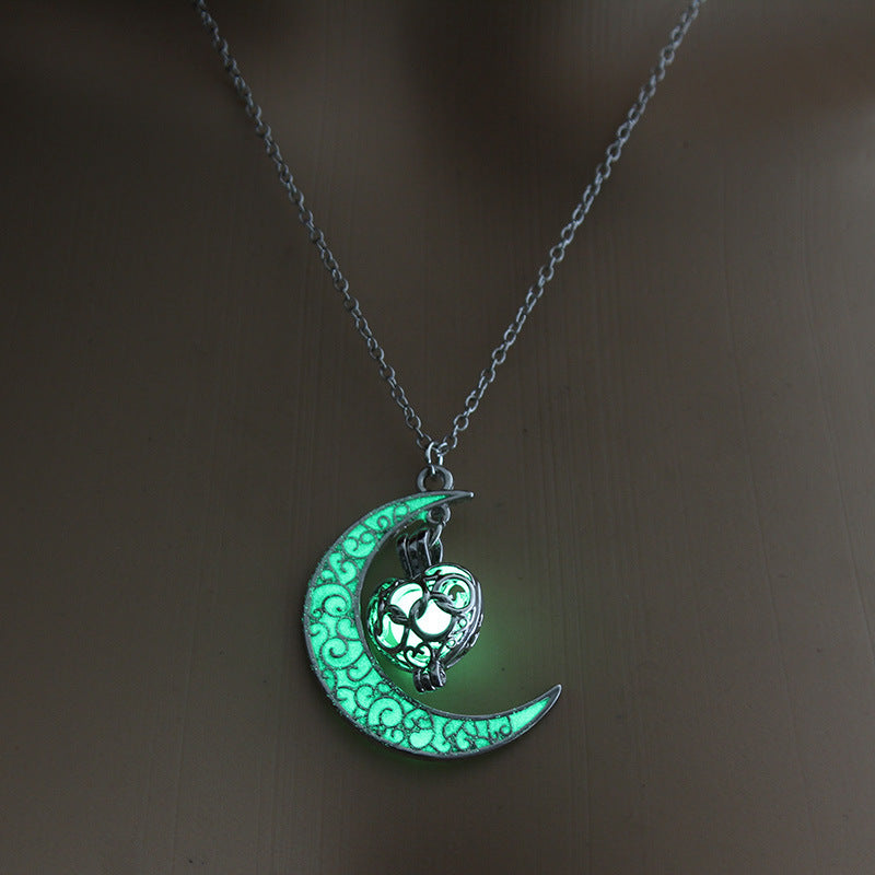 Glowing Pendant Necklace Silver Plated Chain