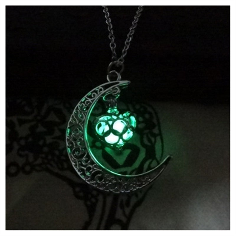 Glowing Pendant Necklace Silver Plated Chain