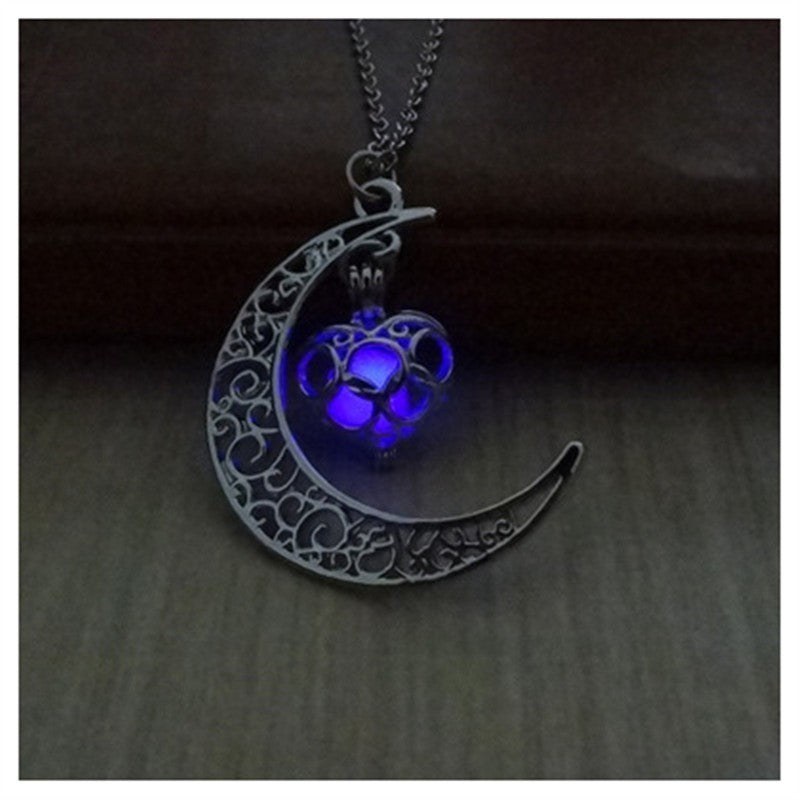 Glowing Pendant Necklace Silver Plated Chain