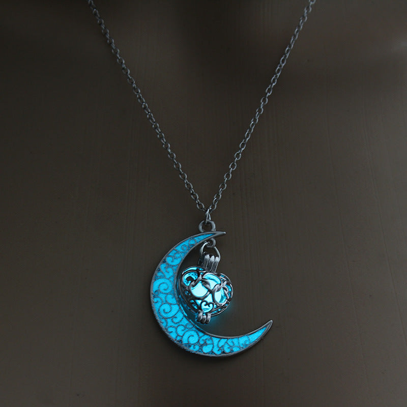 Glowing Pendant Necklace Silver Plated Chain